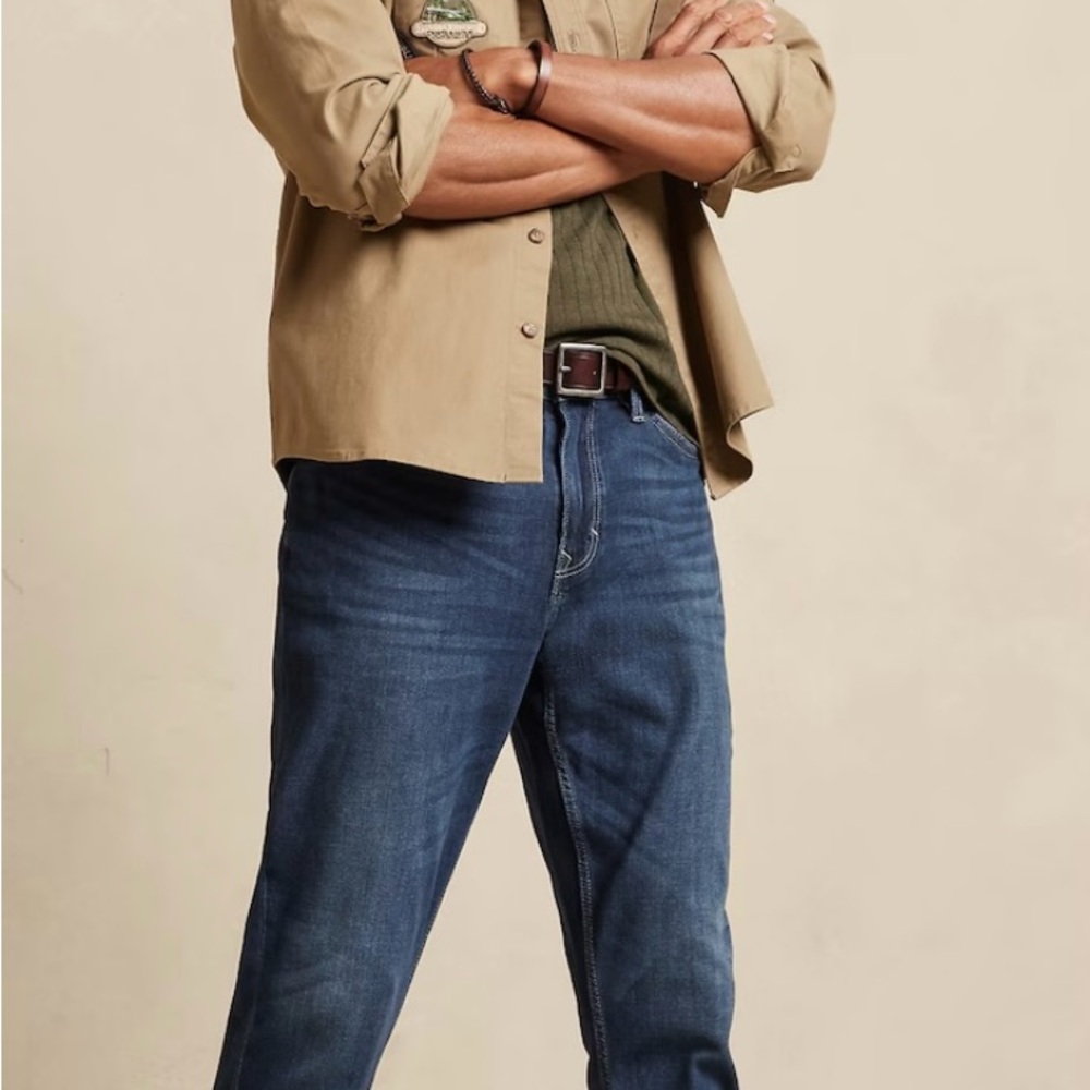COPY - Men’s Banana Republic athletic fit travel jeans.